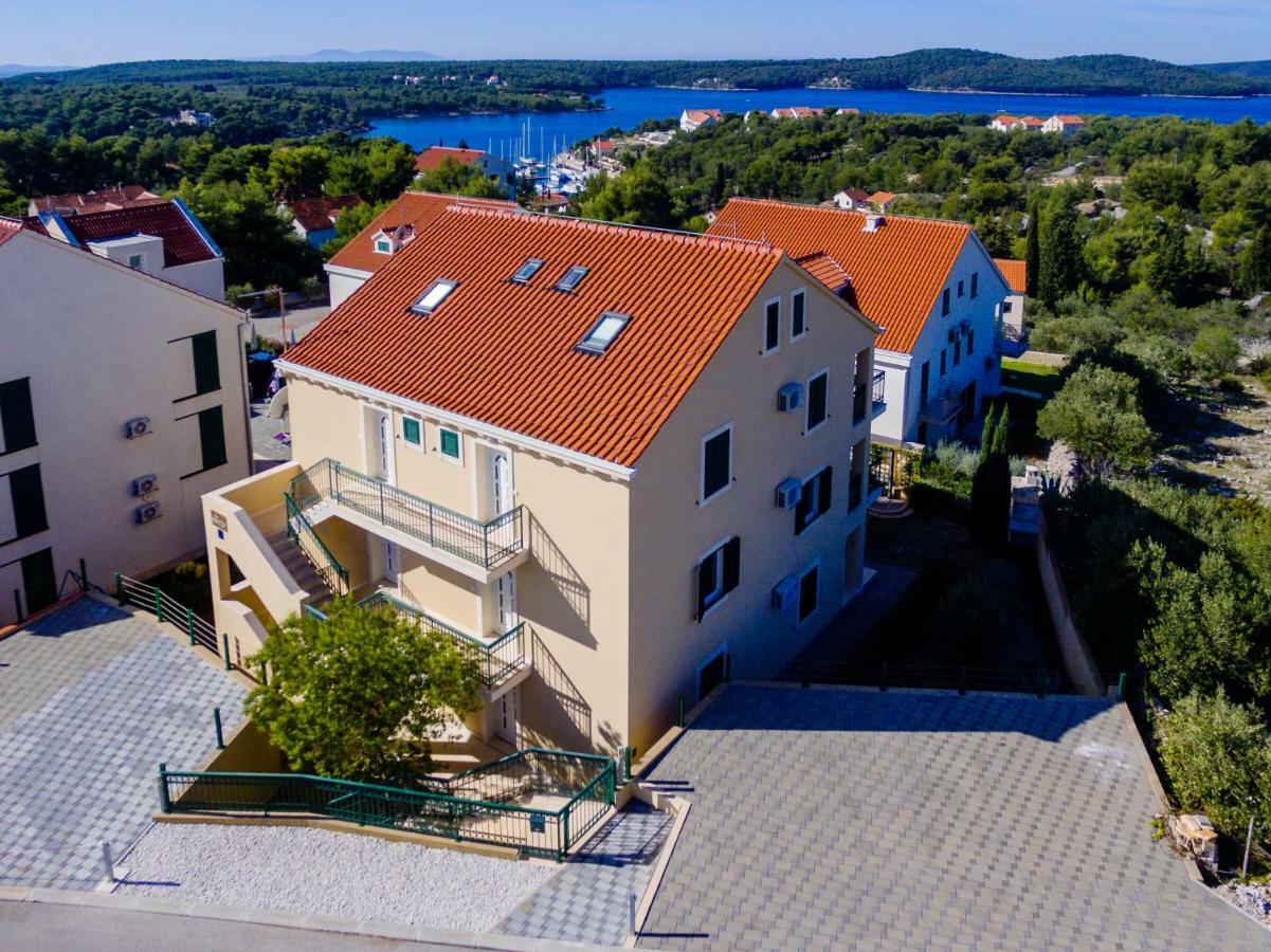 Vila Mimoza Milna  Zewnętrze zdjęcie